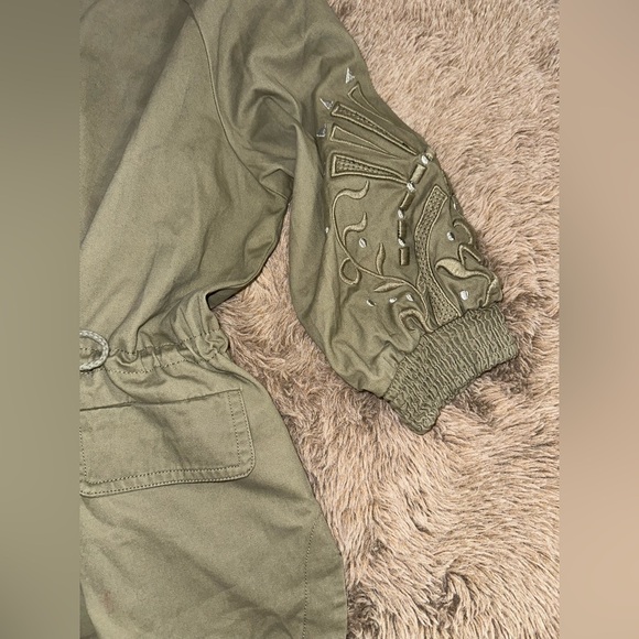 Romeo & Juliet Couture Vented Jacket - Picture 3 of 16